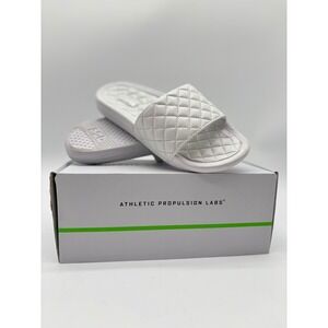 APL Athletic Propulsion Labs Lusso Slide W White Quilted Leather Sandals Size 6
